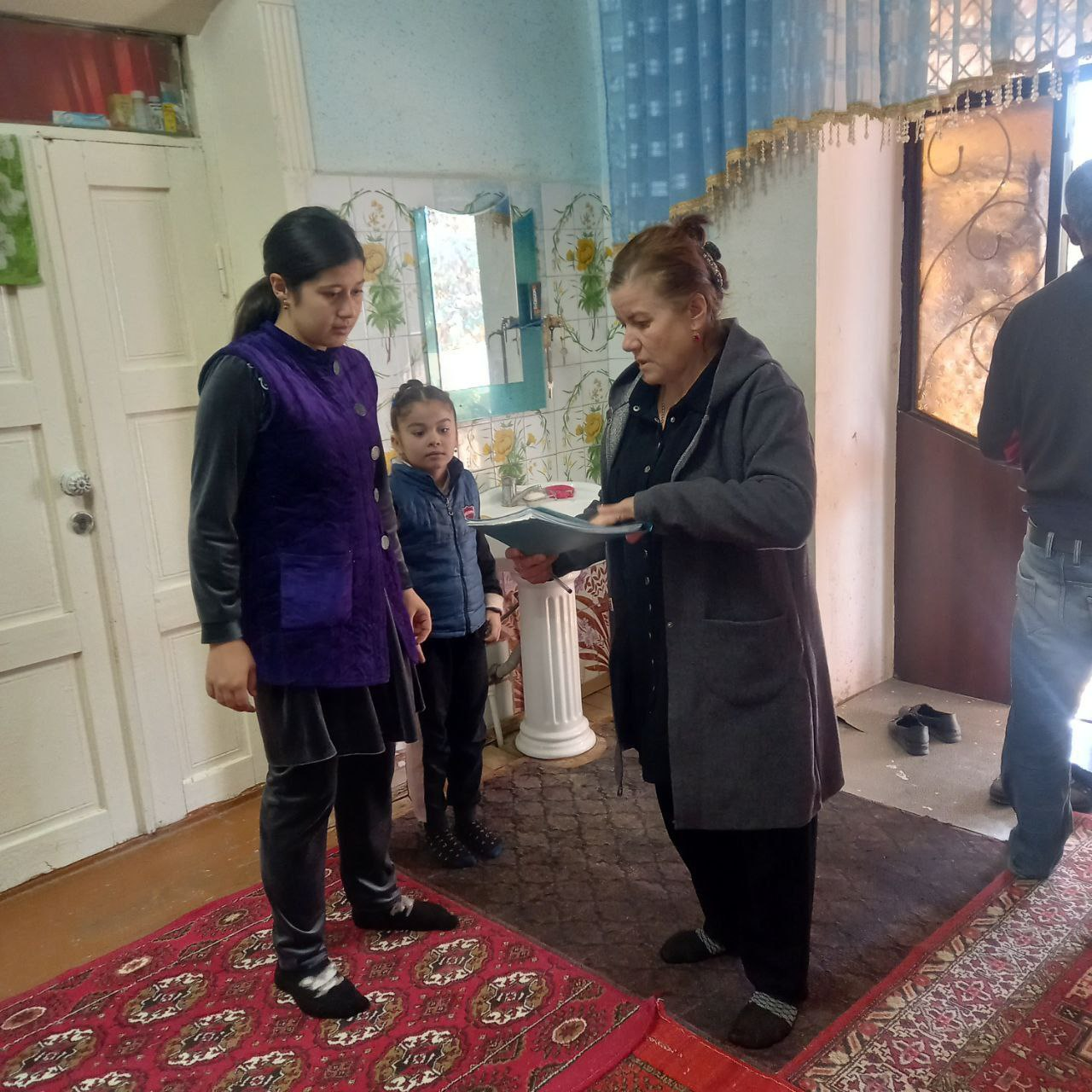 Маҳаллаларда ва савдо дўконларида профилактик тадбирлар.