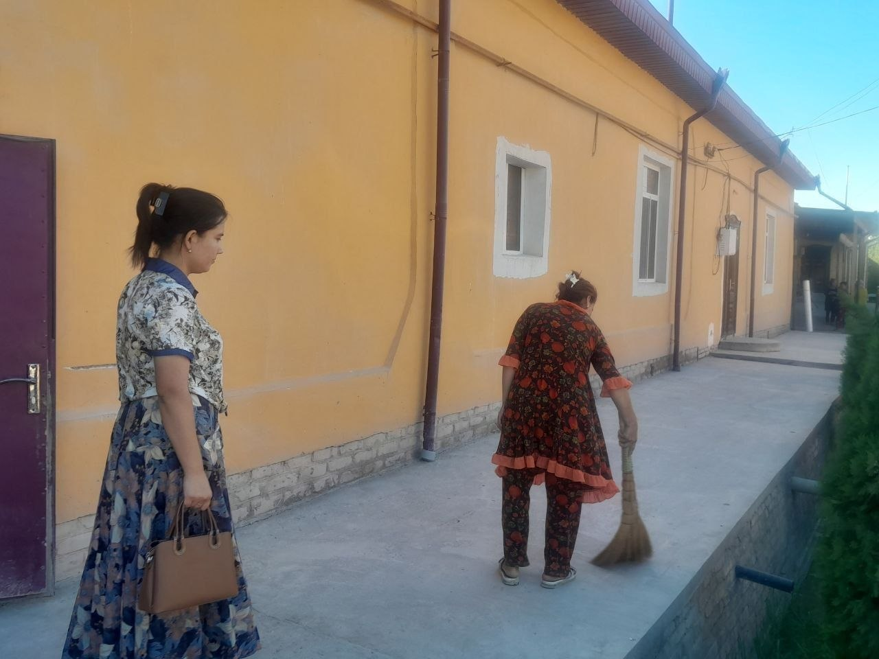 Yangiariq tumani SEO va JSB xodimlari tumandagi Achchiqquyi MFY dagi aholi o'rtasida sogʻlom turmush tarzi, xonadonlar tozaligi va sog'lom ovqatlanish to'g'risida sanitariya targʻibot ishlari olib borishdi.